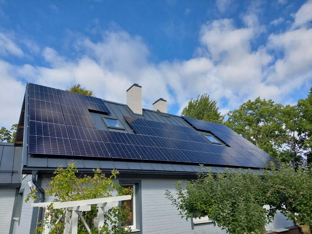 Päikesepaneelide toetus ja finantseerimine eramajale